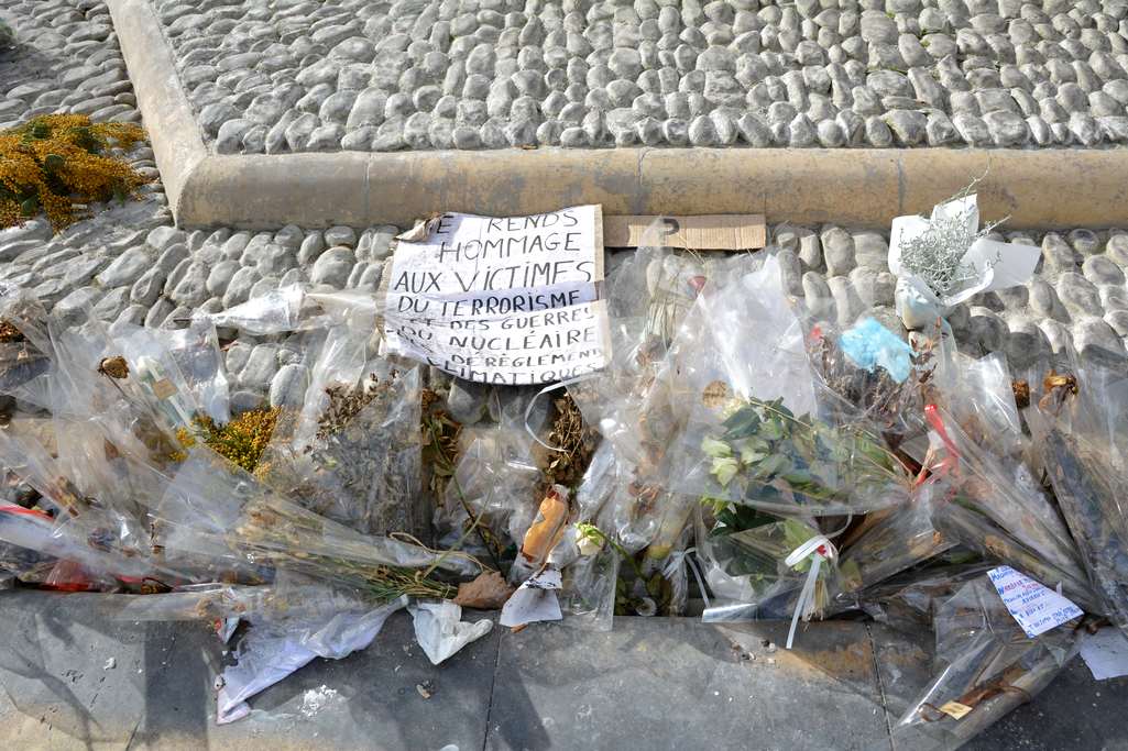 Message en hommage aux victimes des attentats de Paris, 2015. Archives de la Ville de Montpellier