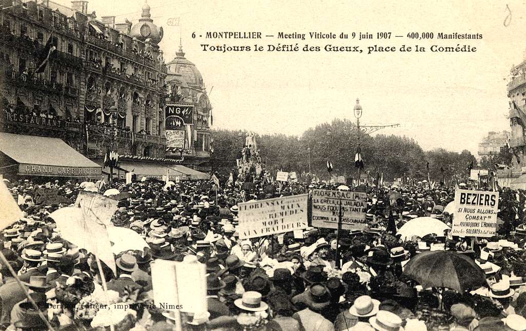 1907  La crise viticole est à son comble, 600000 manifestants investissent la ville. AMM, 6Fi44