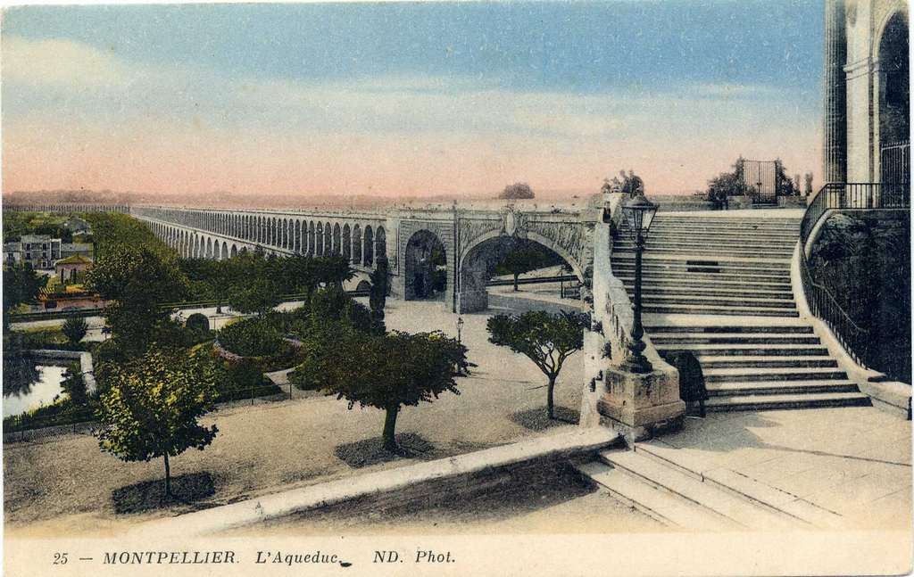Montpellier. L'Aqueduc. Archives municipales de Montpellier, carte postale, vers 1900, 6Fi899-1