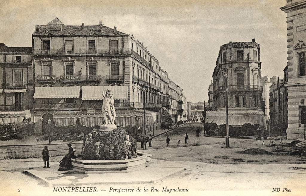 Perspective de la rue Maguelone, vers 1900. Archives municipales de Montpellier, carte postale, 6Fi228