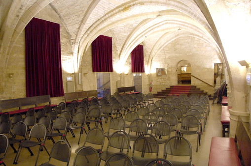 Conférence de Ginette KOLINKA à la salle Pétrarque à Montpellier