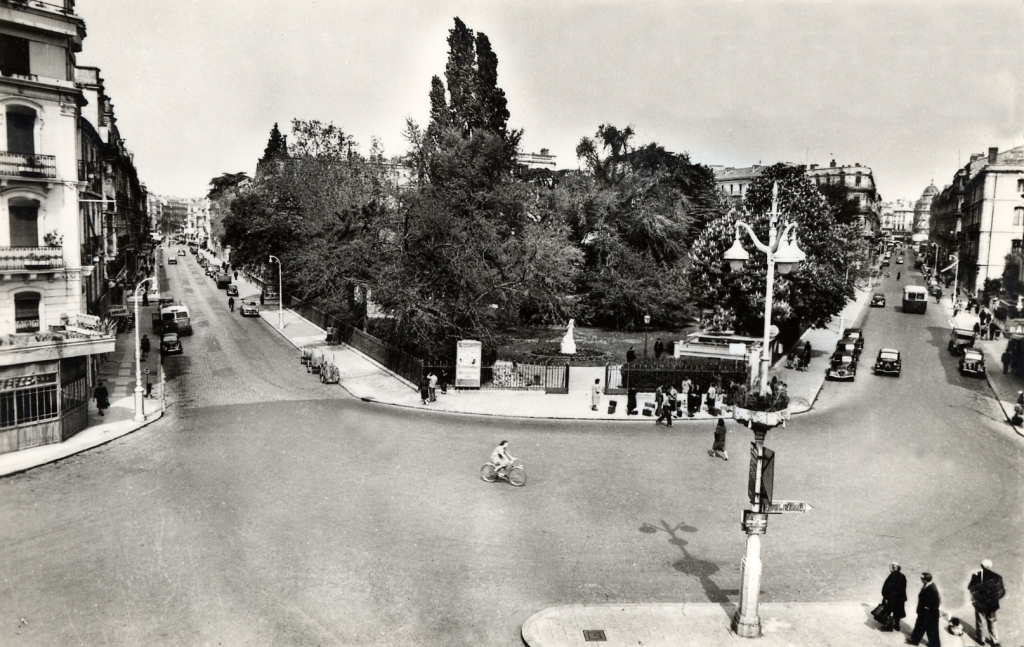 Rue de la République et rue Maguelone, vers 1900, 6Fi 215 
