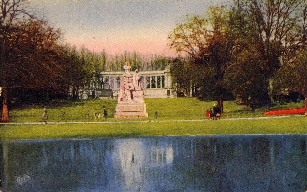 Jardin de l'Esplanade, vers 1900. AMM, carte postale, 6Fi872