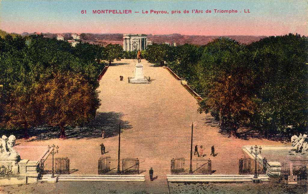 Vue panoramique sur le Peyrou, vers 1900, 6Fi 878