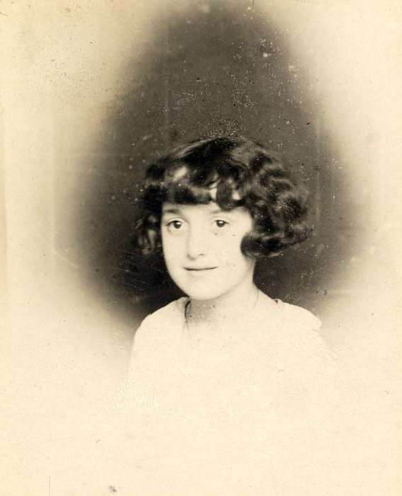 Jeanne Demessieux enfant, Aigues-Mortes, 1929