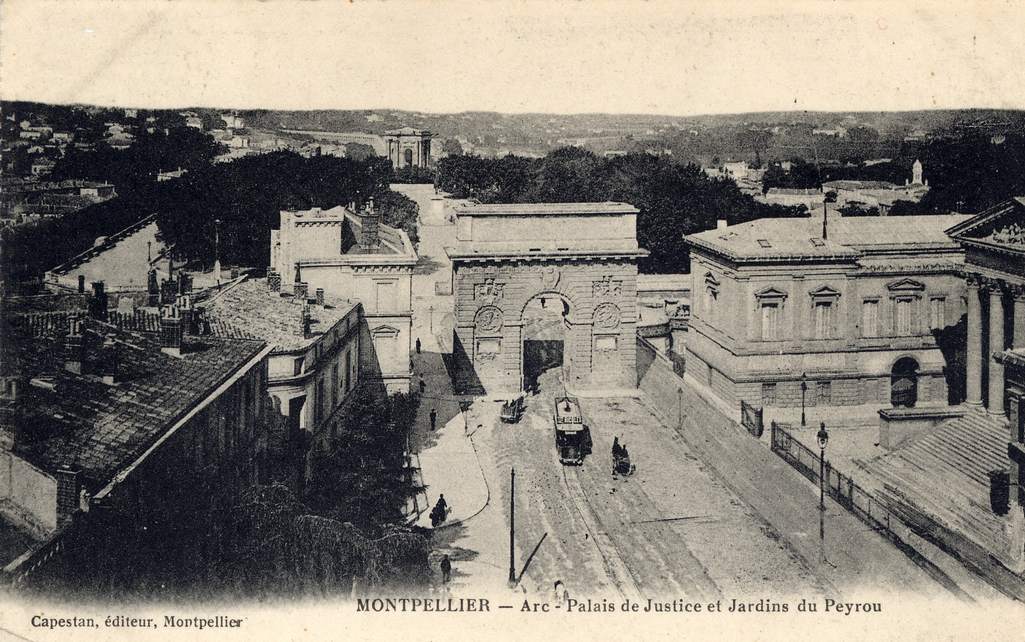 Vue panoramique sur le Peyrou, carte postale autour de 1900. Archives de la ville de Montpellier